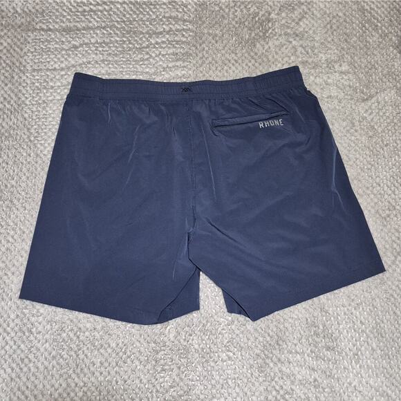 Rhone Shorts Men XL Navy Multi Zip Pockets Outdoor Stretch Athletic Logo Preppy - Picture 2 of 9